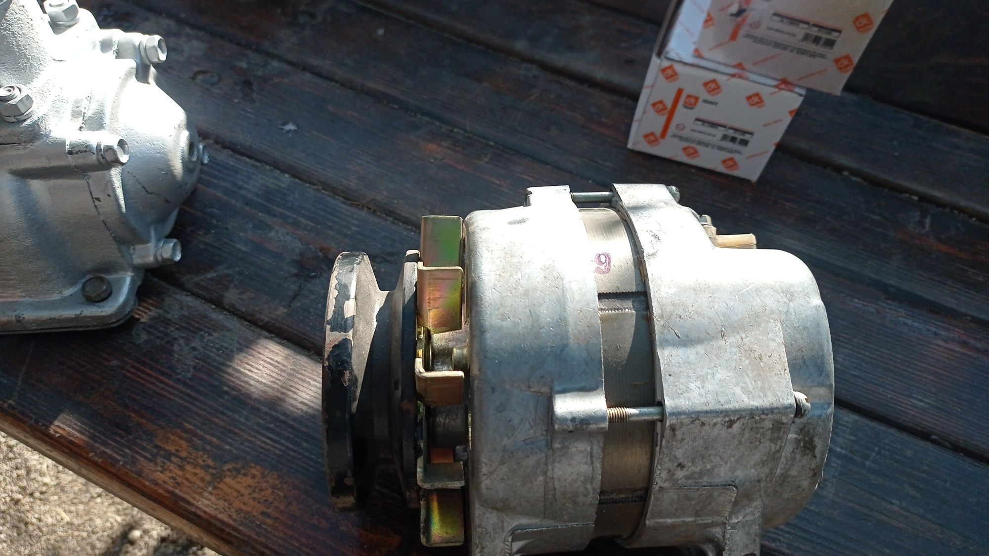 Генератор 24v новий