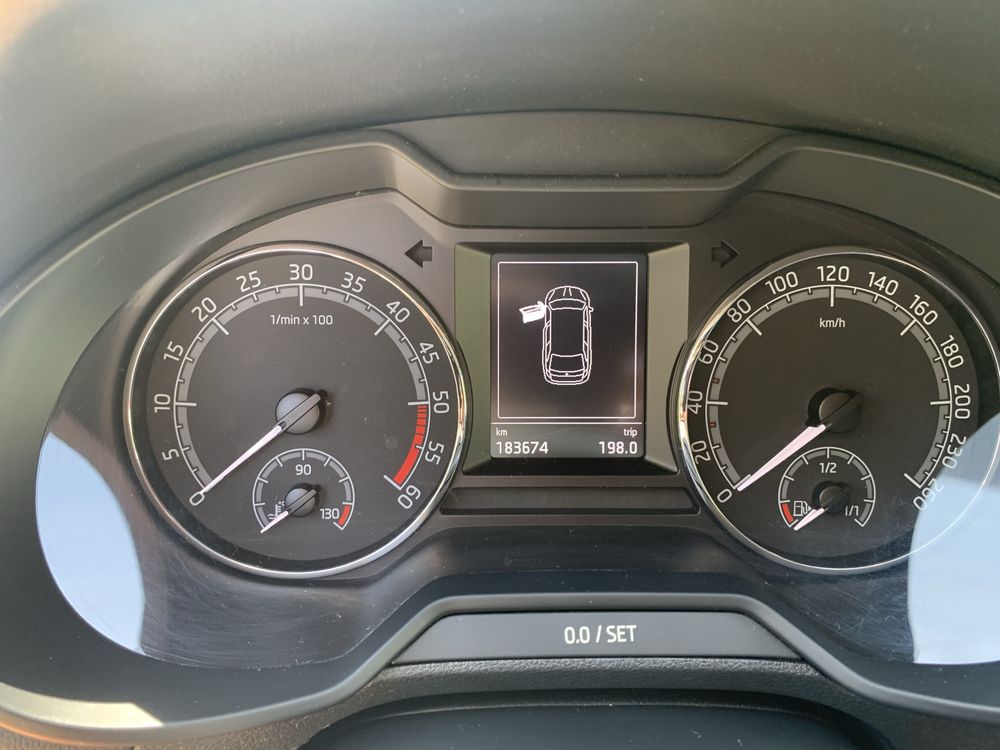 Skoda Octavia Kombi 1.6 TDI 140 KM Automat