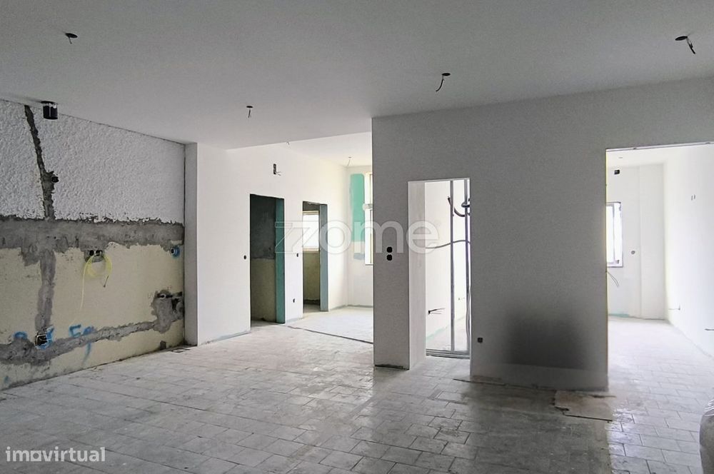 Apartamento T2+1 Integralmente Renovado