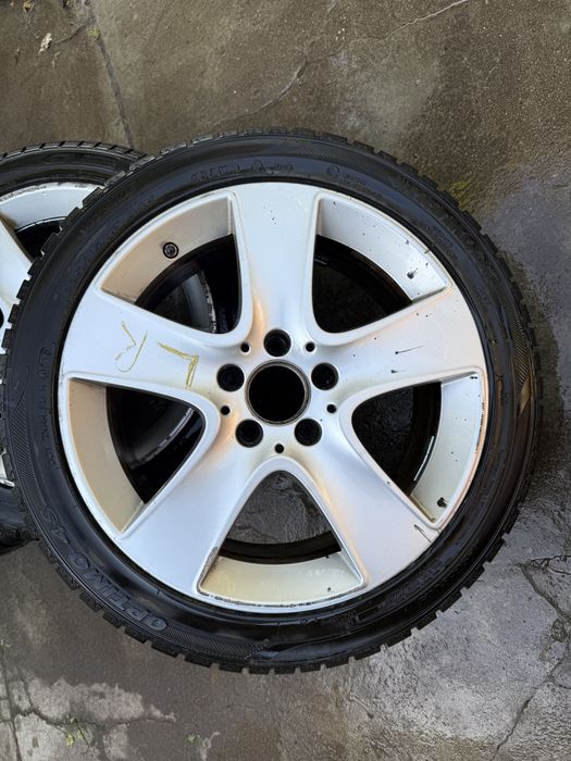 Продам зимову гуму комплектом або парами. 225/45/r17