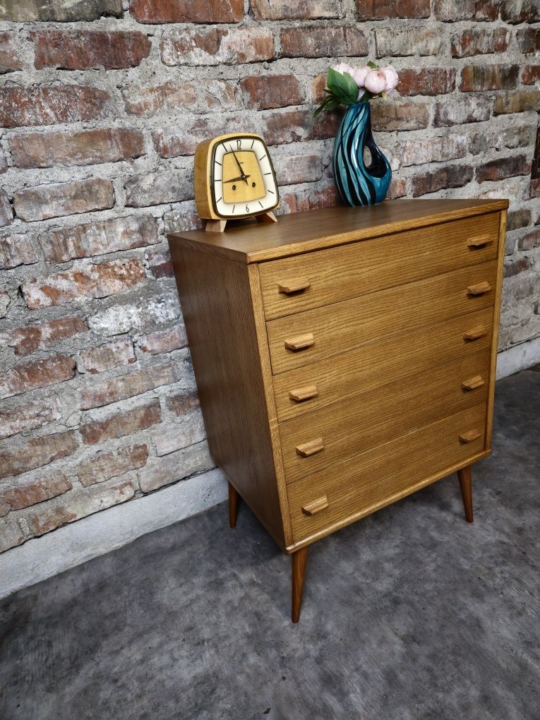 Komoda vintage Skandynawska po renowacji