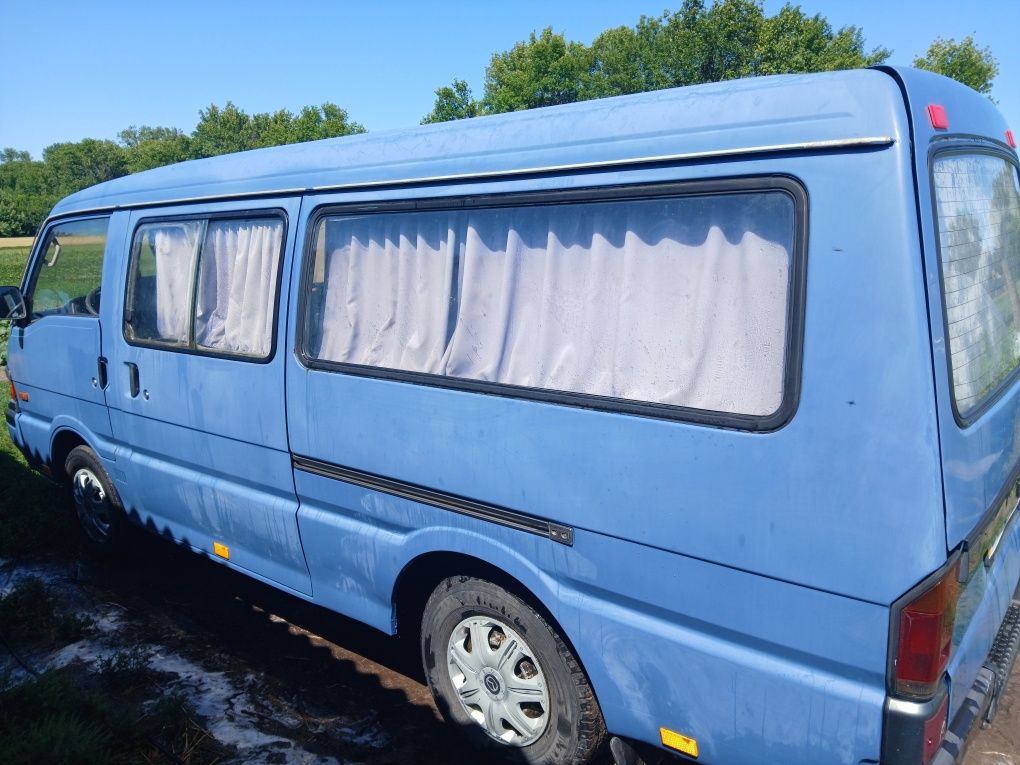 Mazda e2200 дизель