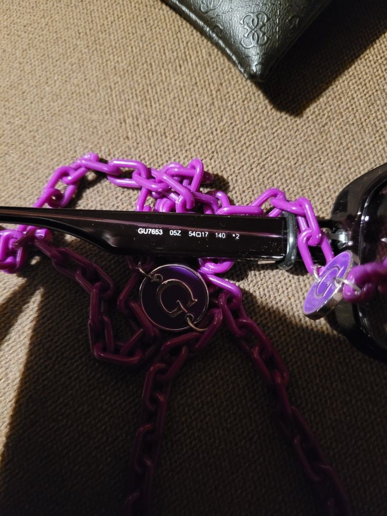 Okulary przeciwsłoneczne guess fiolet idealny stan etui