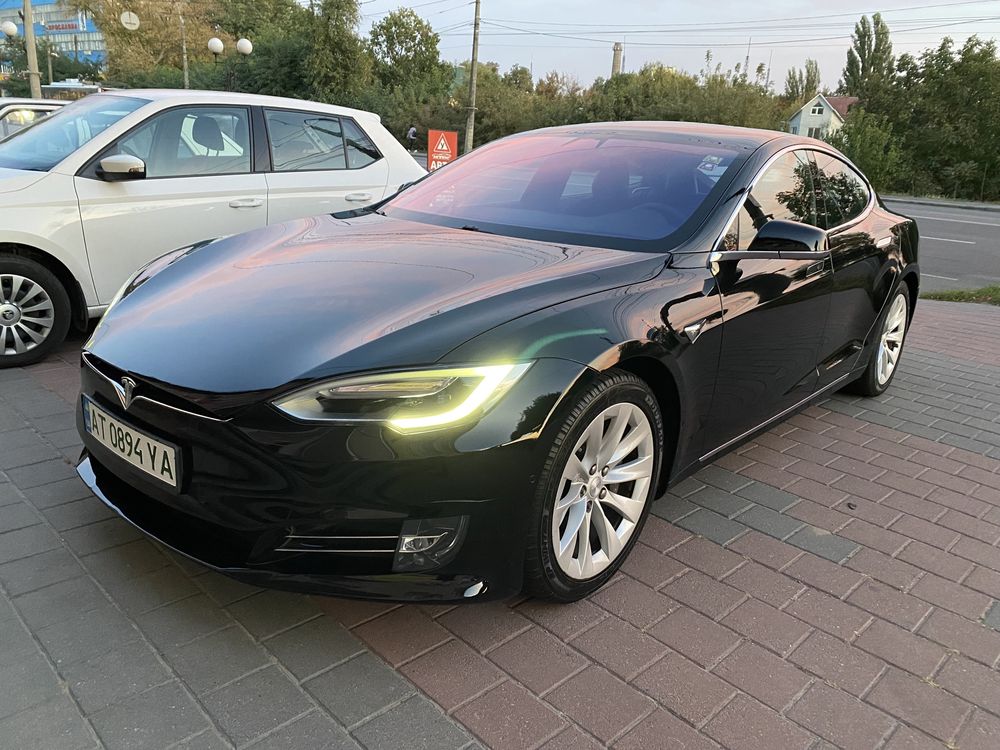 TESLA MODEL S ( Европа ) Рестайлінг 2018 рік