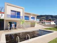 Moradia T3, com piscina e vista desaf...