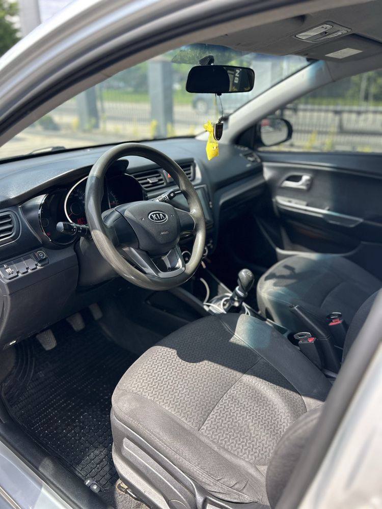 Продам Kia rio 3 2011р