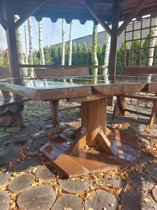 Drewniane meble do altany.