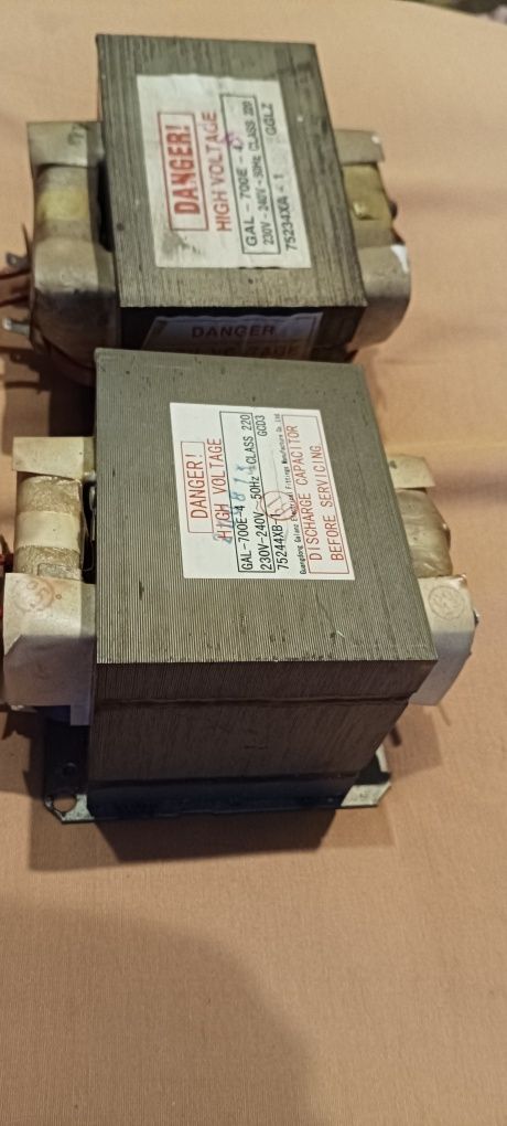 Transformator x2   /700w z mikrofalowki