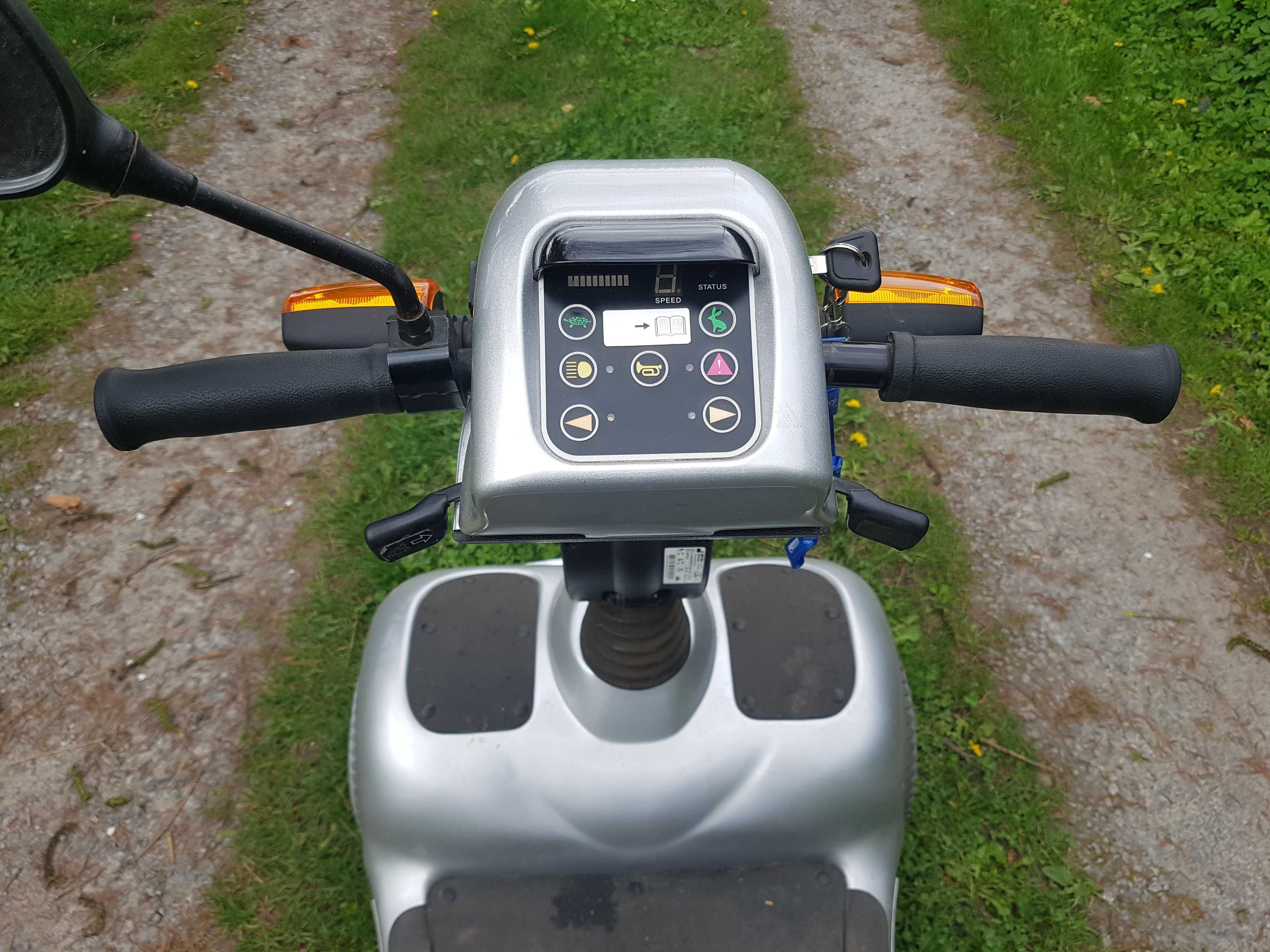 Skuter elektryczny inwalidzki wózek pojazd- Meyra - 410+