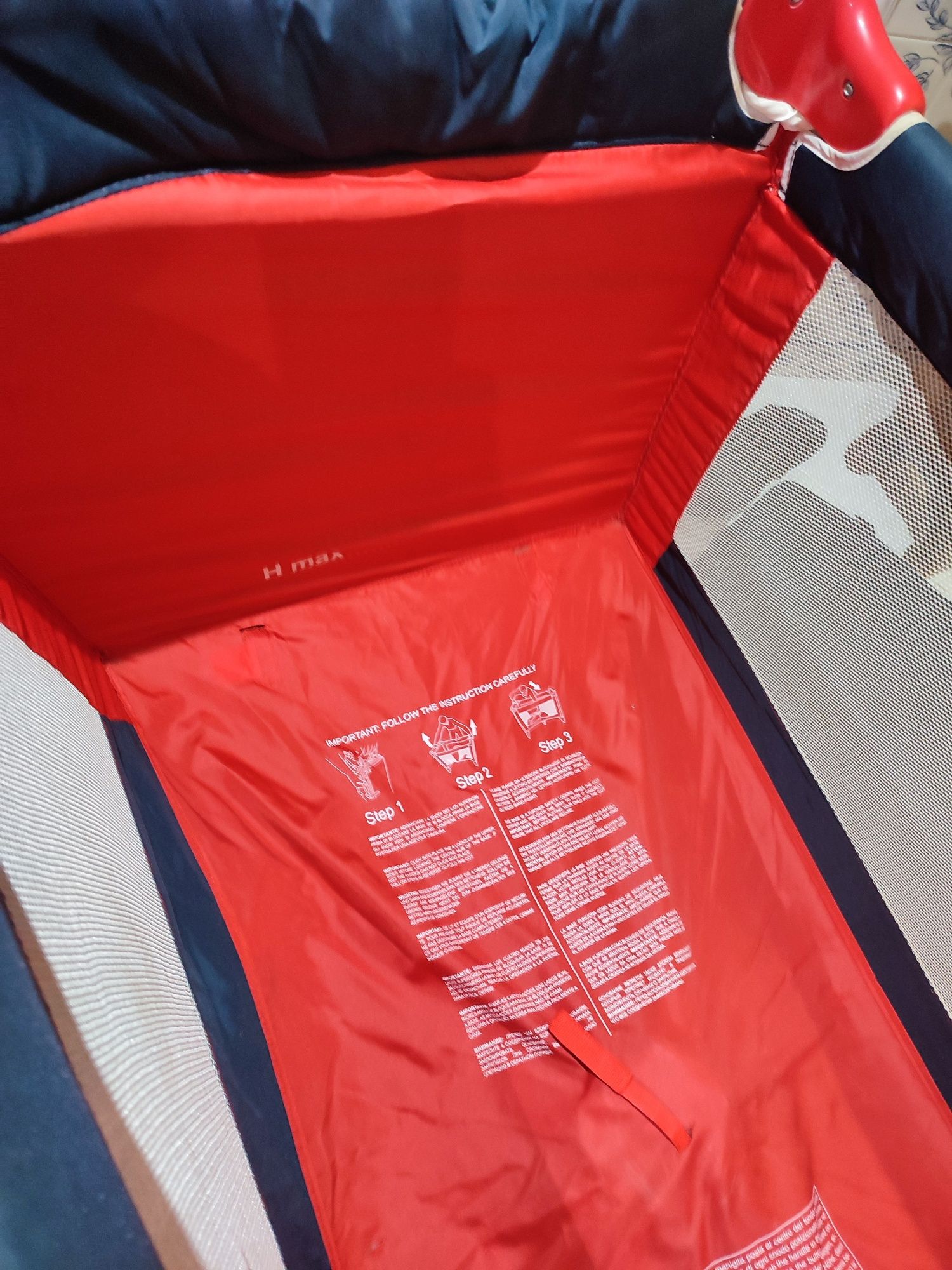 Cama de viagem da prénatal está como nova só não consigo fecha-la (10€