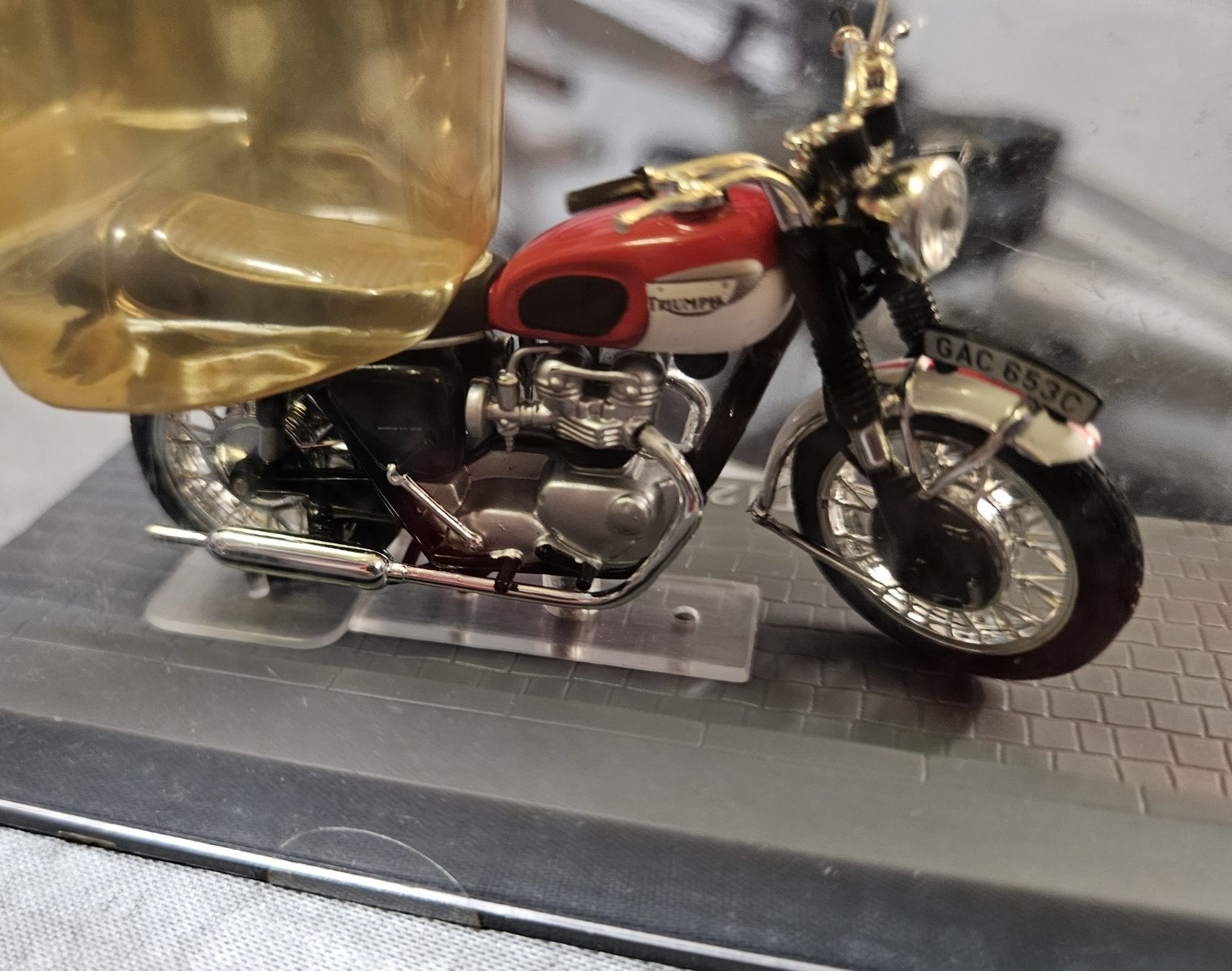 Miniatura Triumph T120 bonneville 1967