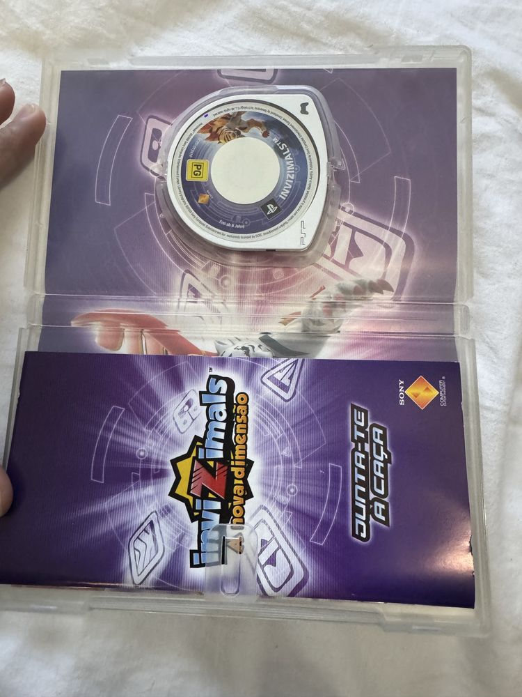 Dois jogos Invizimals PSP