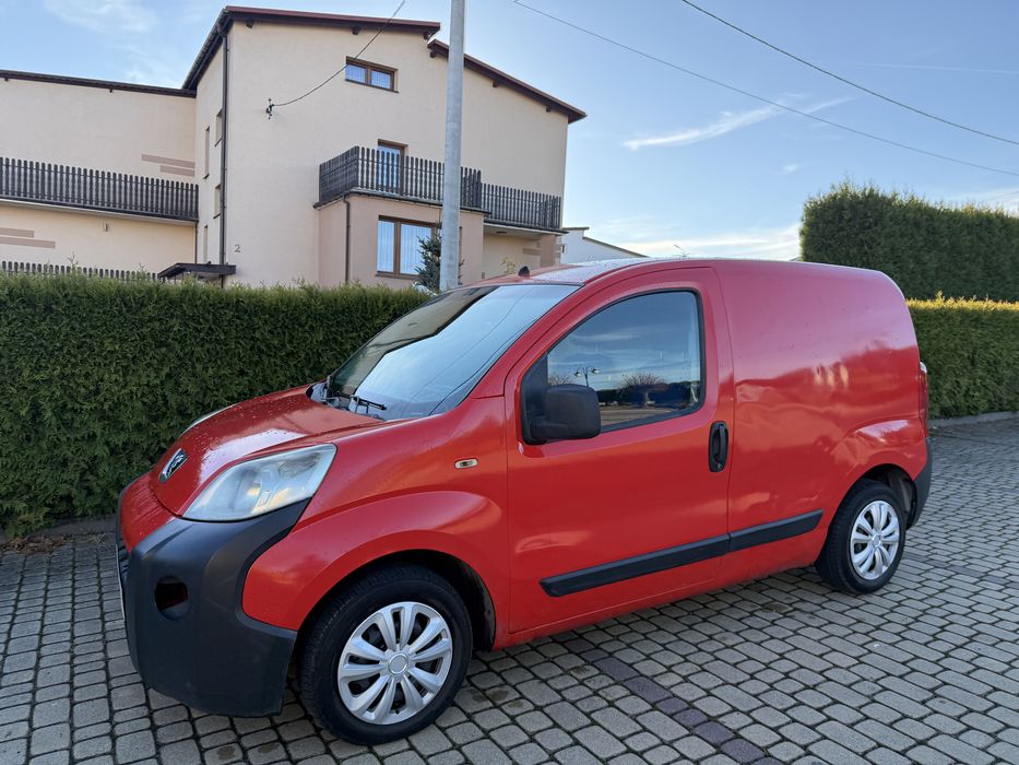 Maly oszczedny dostawczak okazja bipper