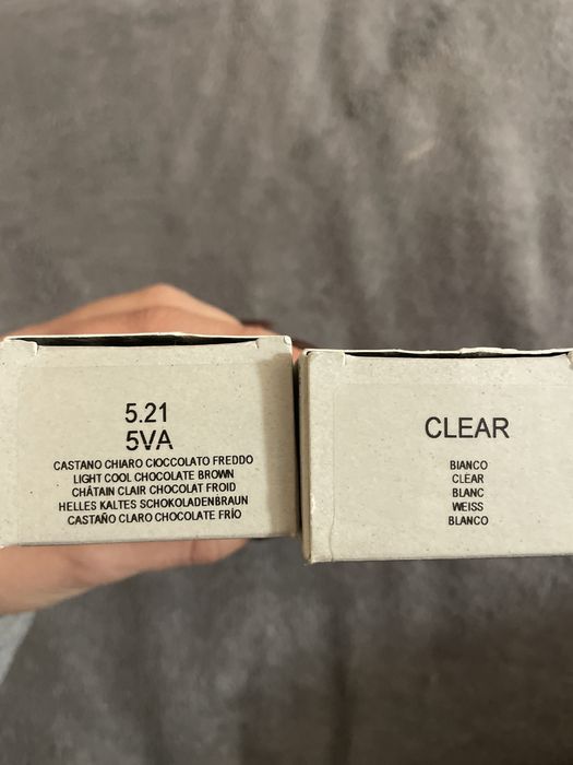 Фарба для волосся , одна ціла , а інші тріжки використана