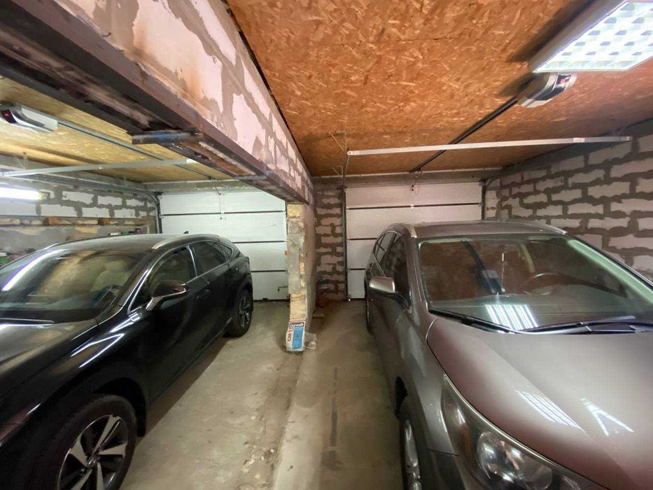 2 Дома+гараж на 2 машины Зеленый двор