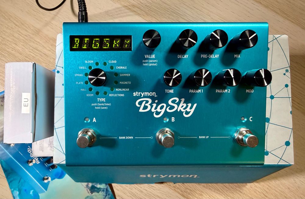 Strymon Big Sky. Reverb efekt.