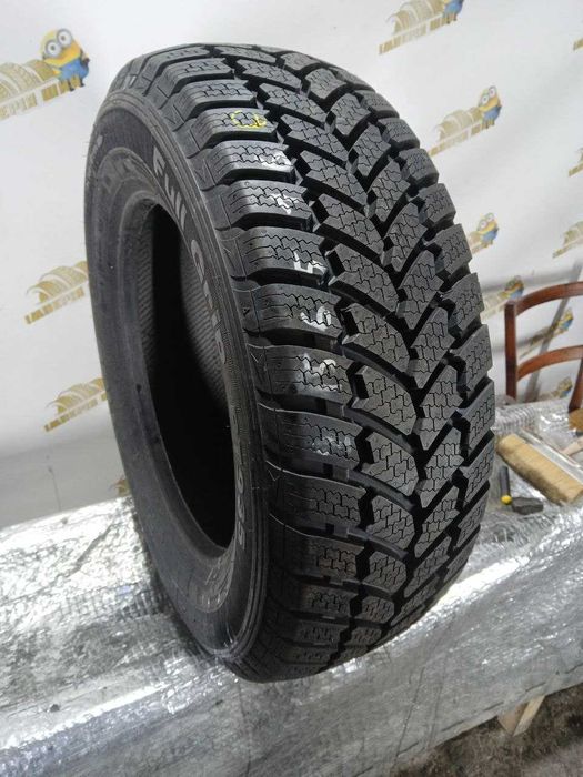 Шина Petias 215/65R16C. 1шт. Зима Розпаровка (0764)