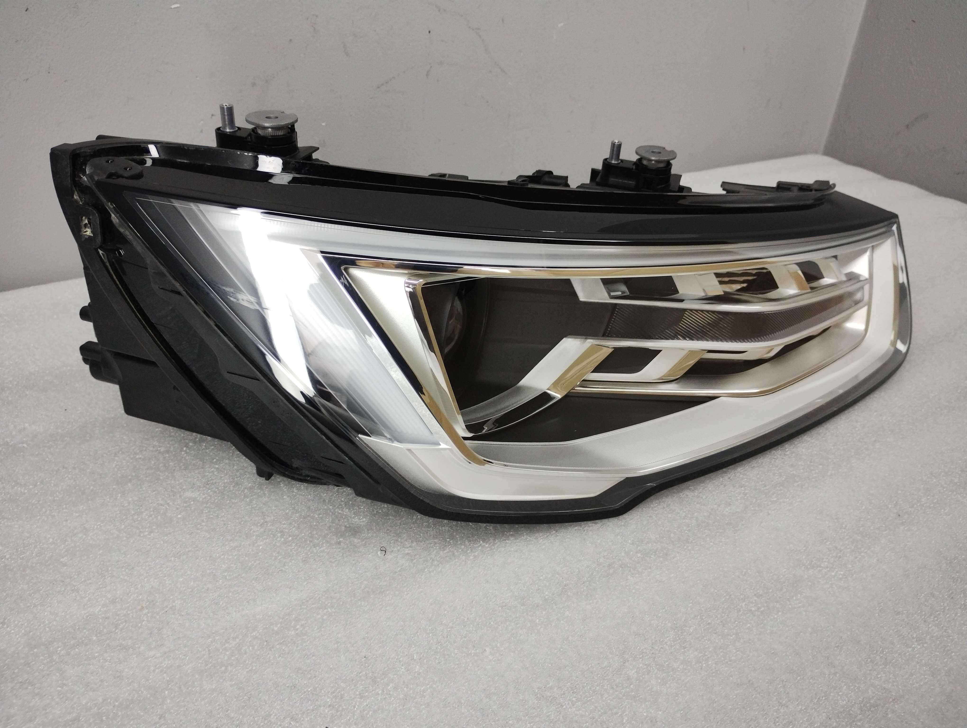 Lampa Reflektor Prawy Audi A1 8XA LIFT XENON EU! NOWA!