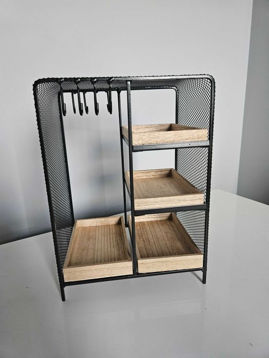 Kuferek stojak regalik z przegródkami na biżuterię loftowy