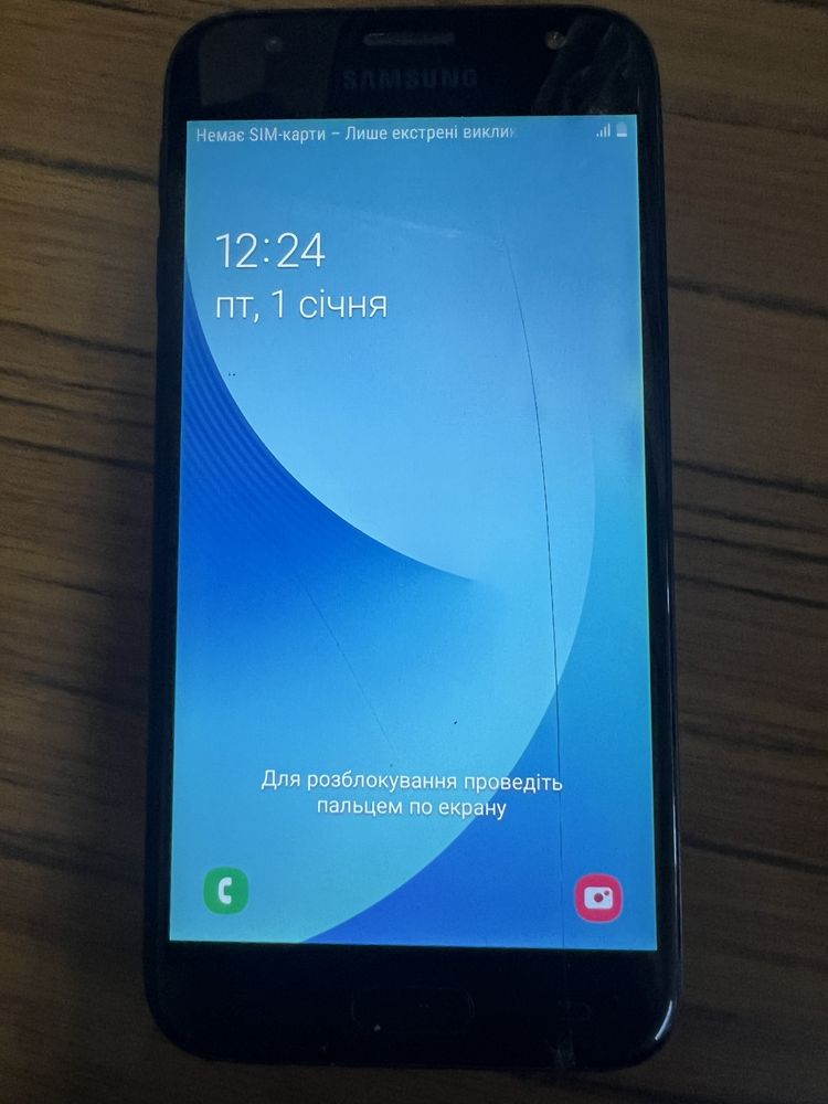 Телефон Самсунг Galaxy J3