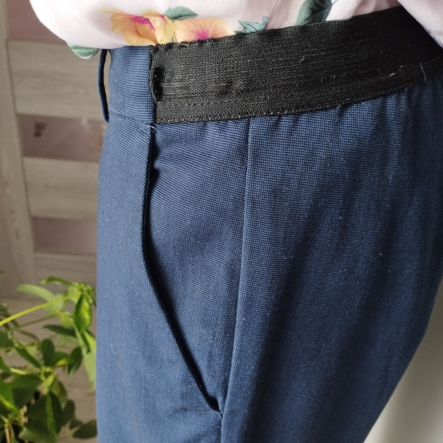 Spodnie damskie eleganckie H&M, rozmiar 38, z gumką – stan idealny z d
