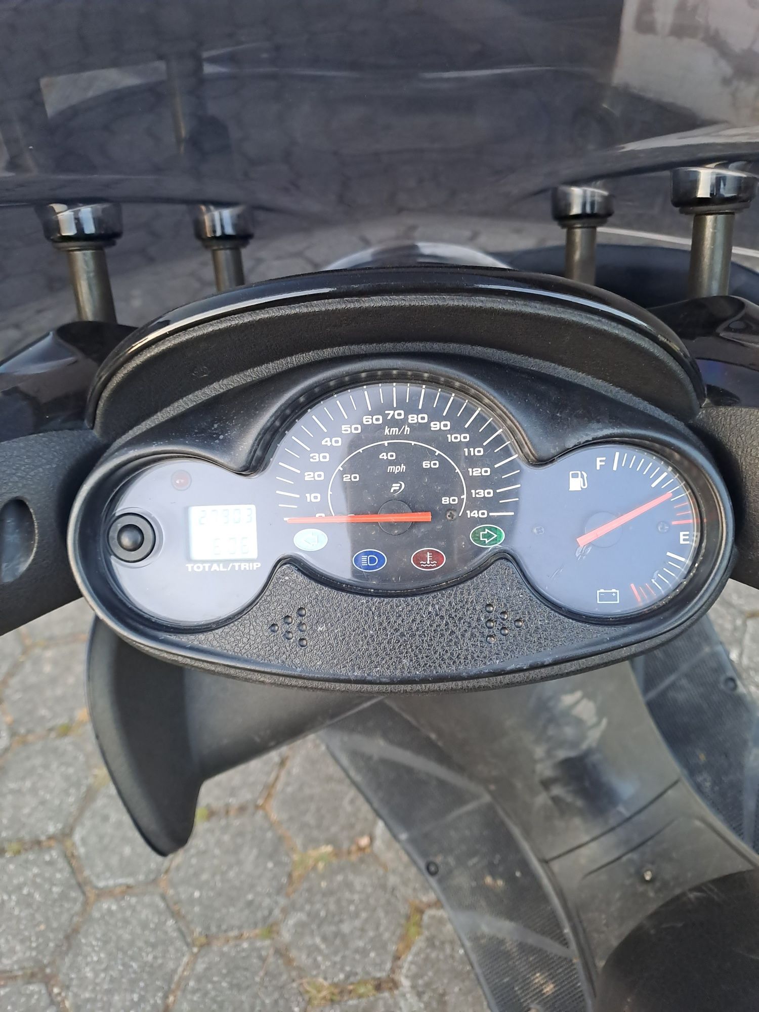 Yamaha masgesty 125