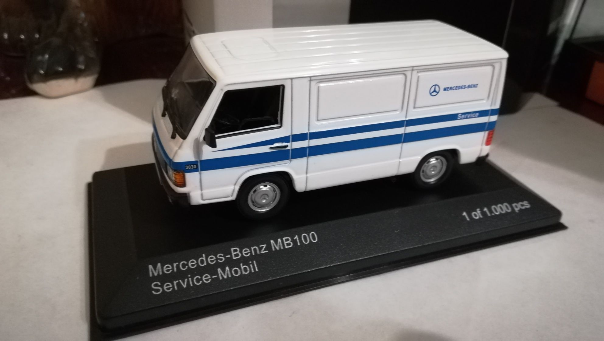 Маштабная модель 1-43 Мercedes- Benz MB-100 Service Mobil