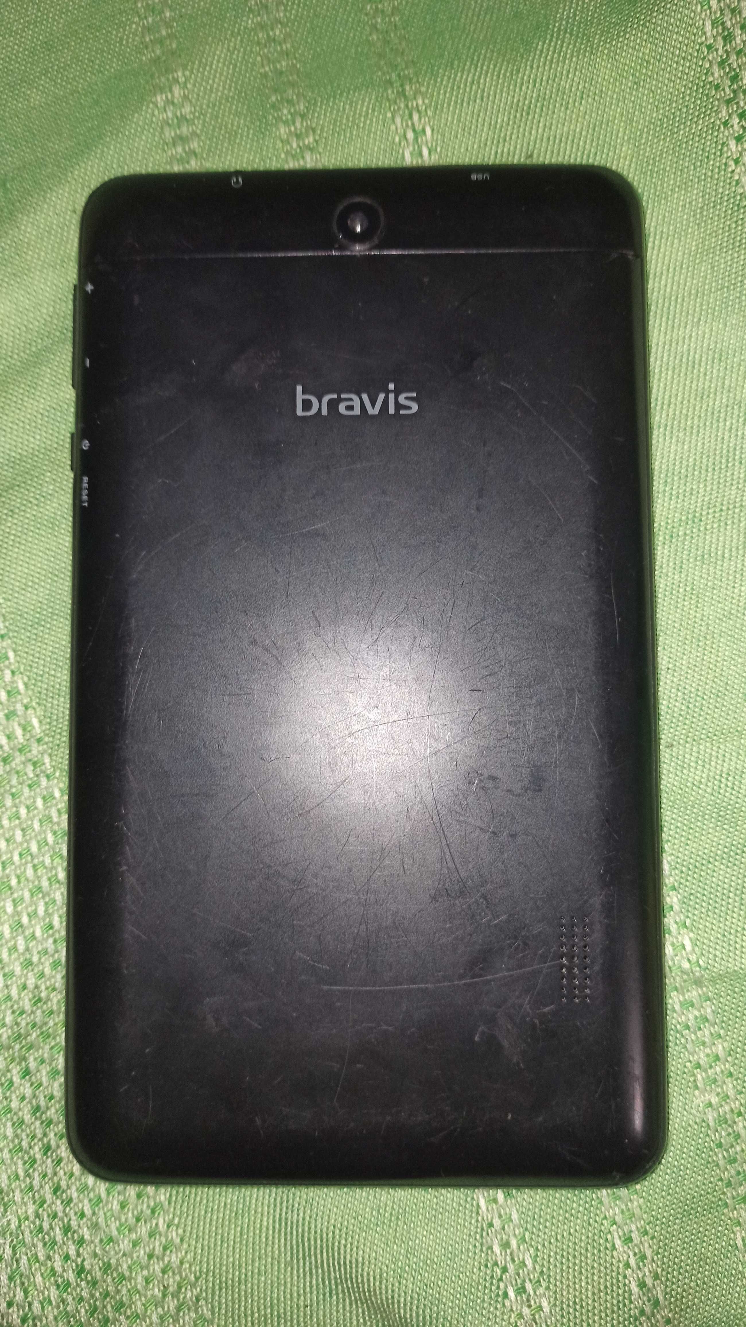 Планшет телефон Bravis NB753 с чехлом под восстановление