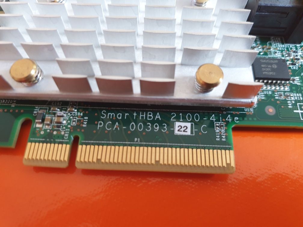 RAID-5 Microsemi Adaptec SmartHBA 2100-4i4e (obsługuje do 8 dysków)