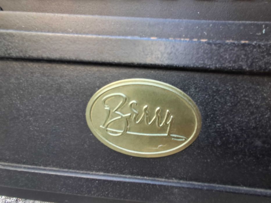 Lareira elétrica efeito chama (bem bonita)