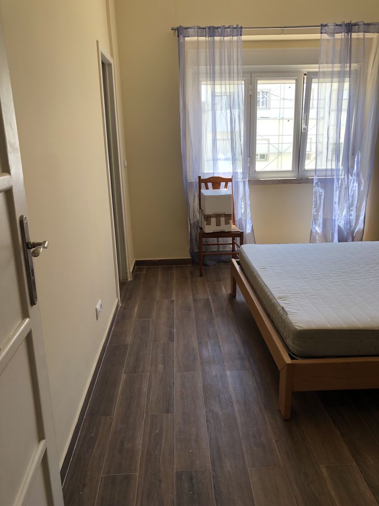 Quarto na Av. E.U.A