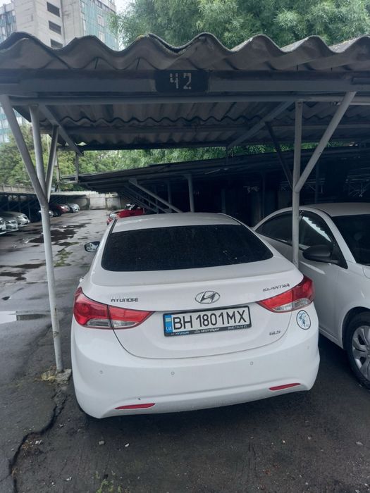 Сдам крытое место на авто стоянке Радостная 2