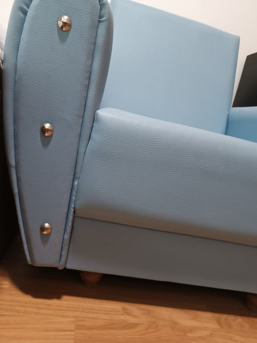 Cadeirão/Poltrona azul em napa