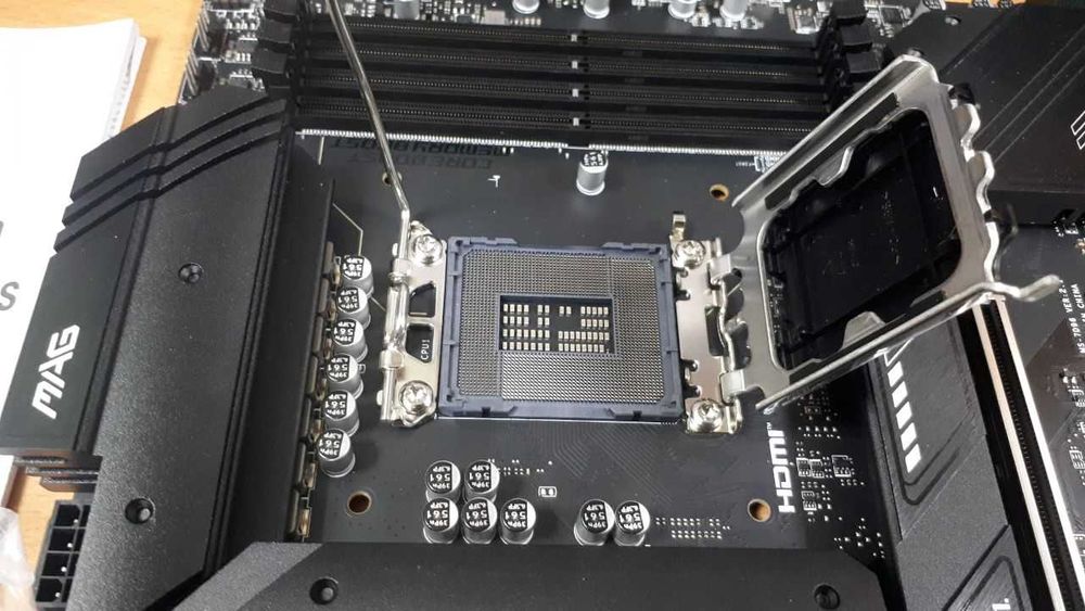 Материнська плата MSI MAG B760 TOMAHAWK WIFI