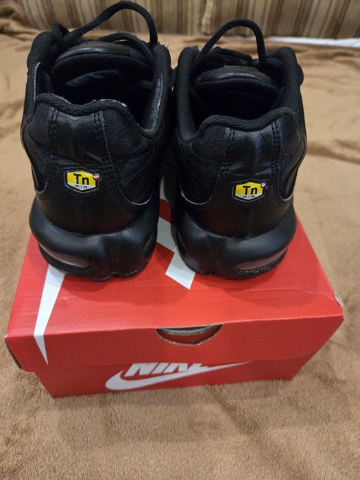 Кросівки чоловічі Nike Air Max Plus Black Aj2029-001