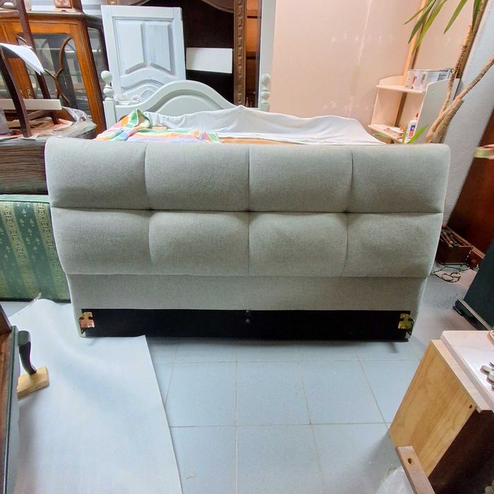 Móvel sala/tv, Cama casal estofada, Roupeiro, Colchões e Estrados