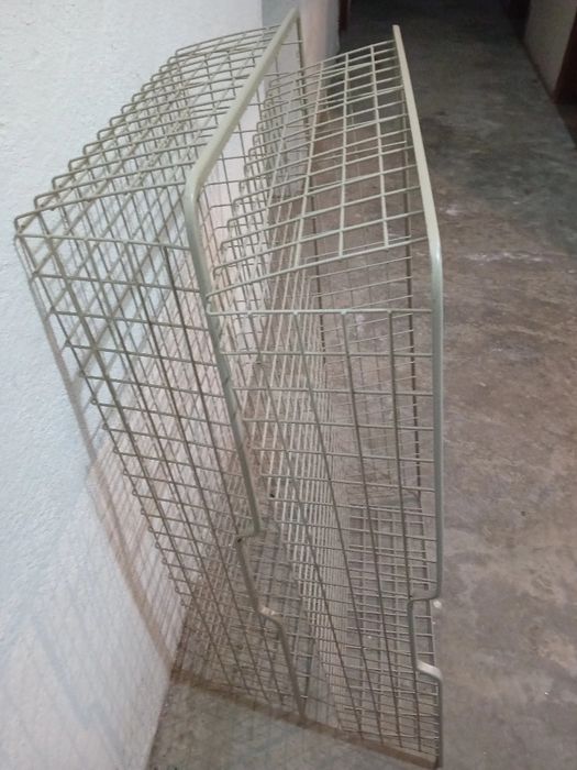 Gavetas / cestos de roupeiro