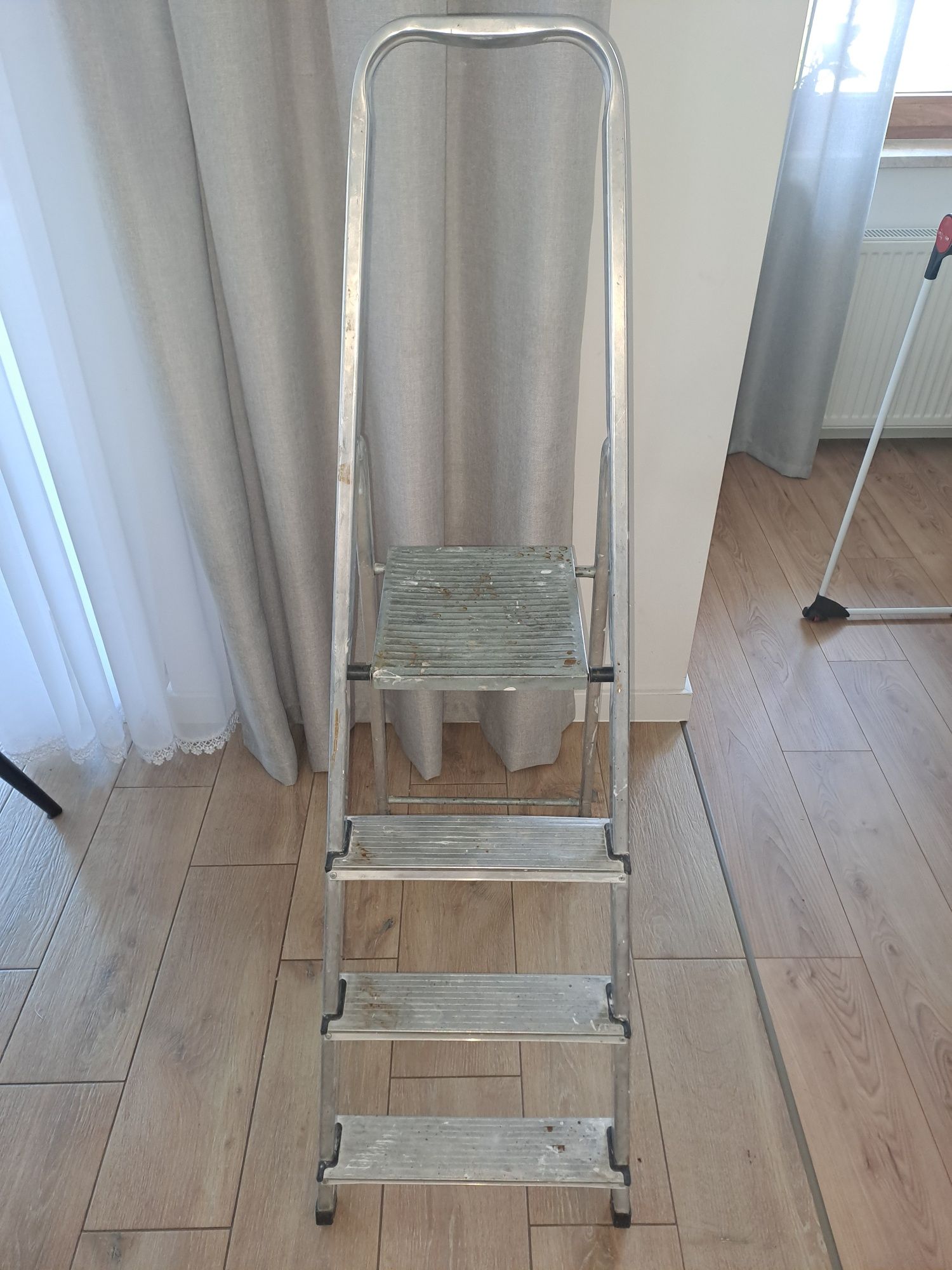 Drabina aluminiowa 3 stopnie i podest