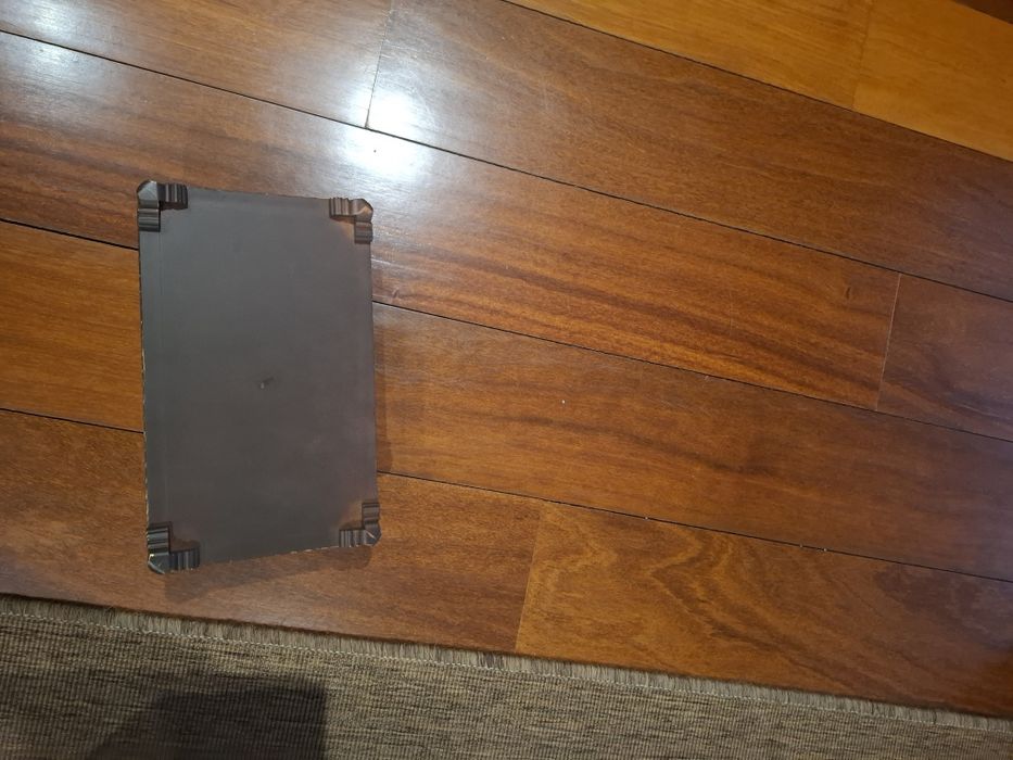 Caixa decorativa em madeira