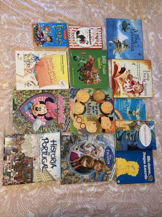 Livros infantis didáticos e histórias