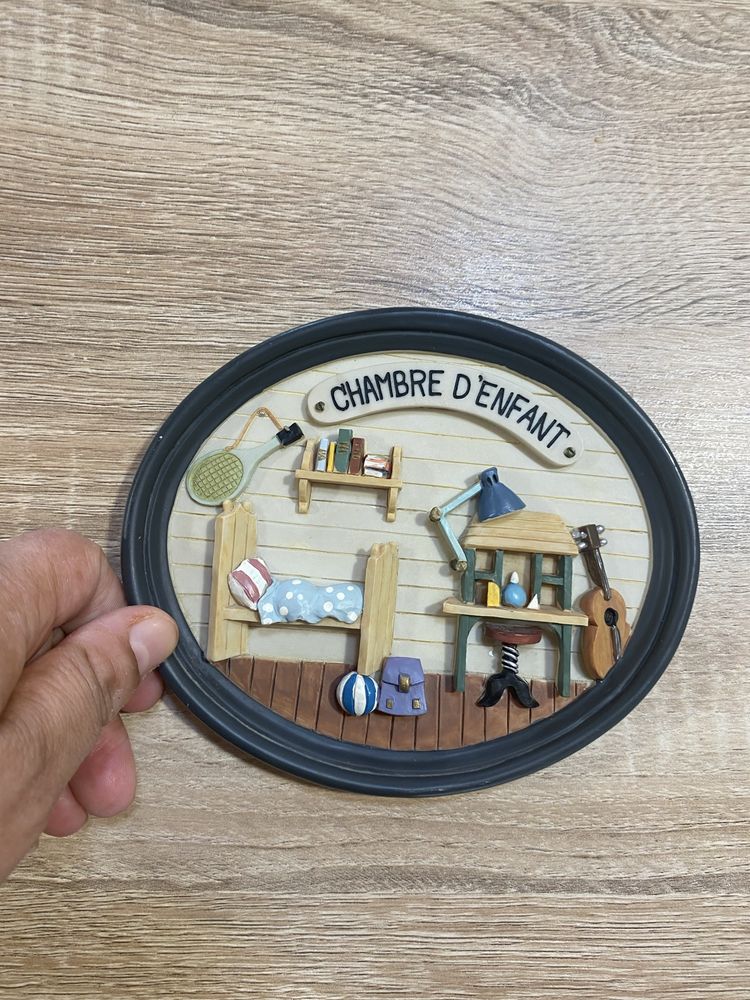 Placa de identificação para o quarto das crianças