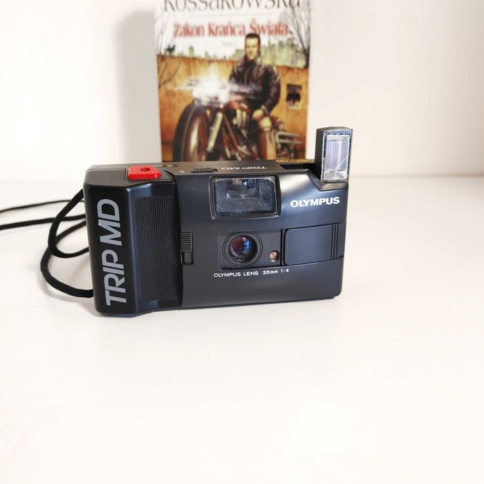 Ładny Olympus Trip MD z lat 80 tych XX wieku - kultowy aparat VINTAGE