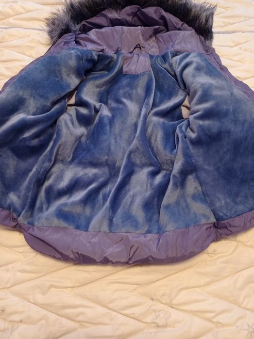 Курточка на девочку