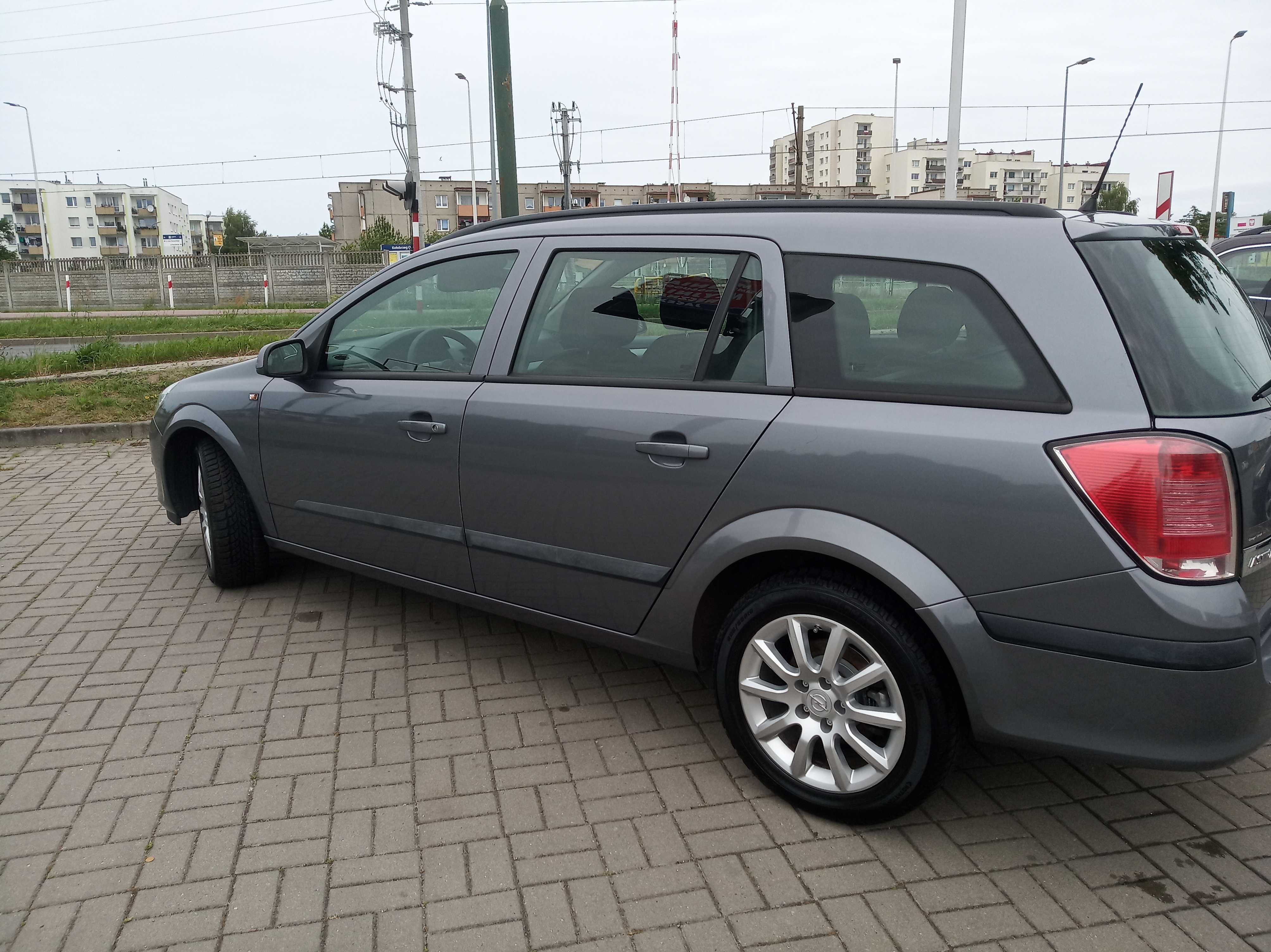 Sprzedam Opel Astre.2006r.1.6.TWINPORT.