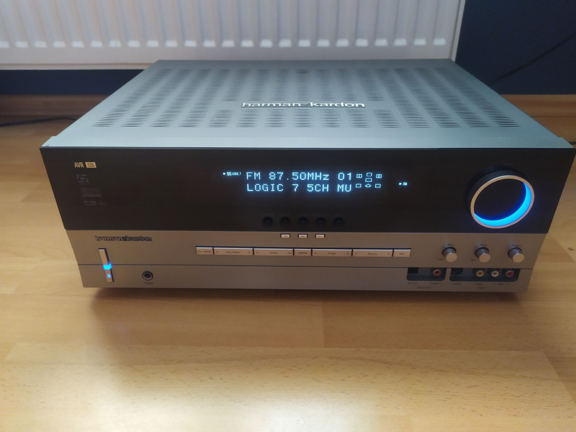 Amplituner Harman Kardon AVR 135 + pilot, doskonały stan