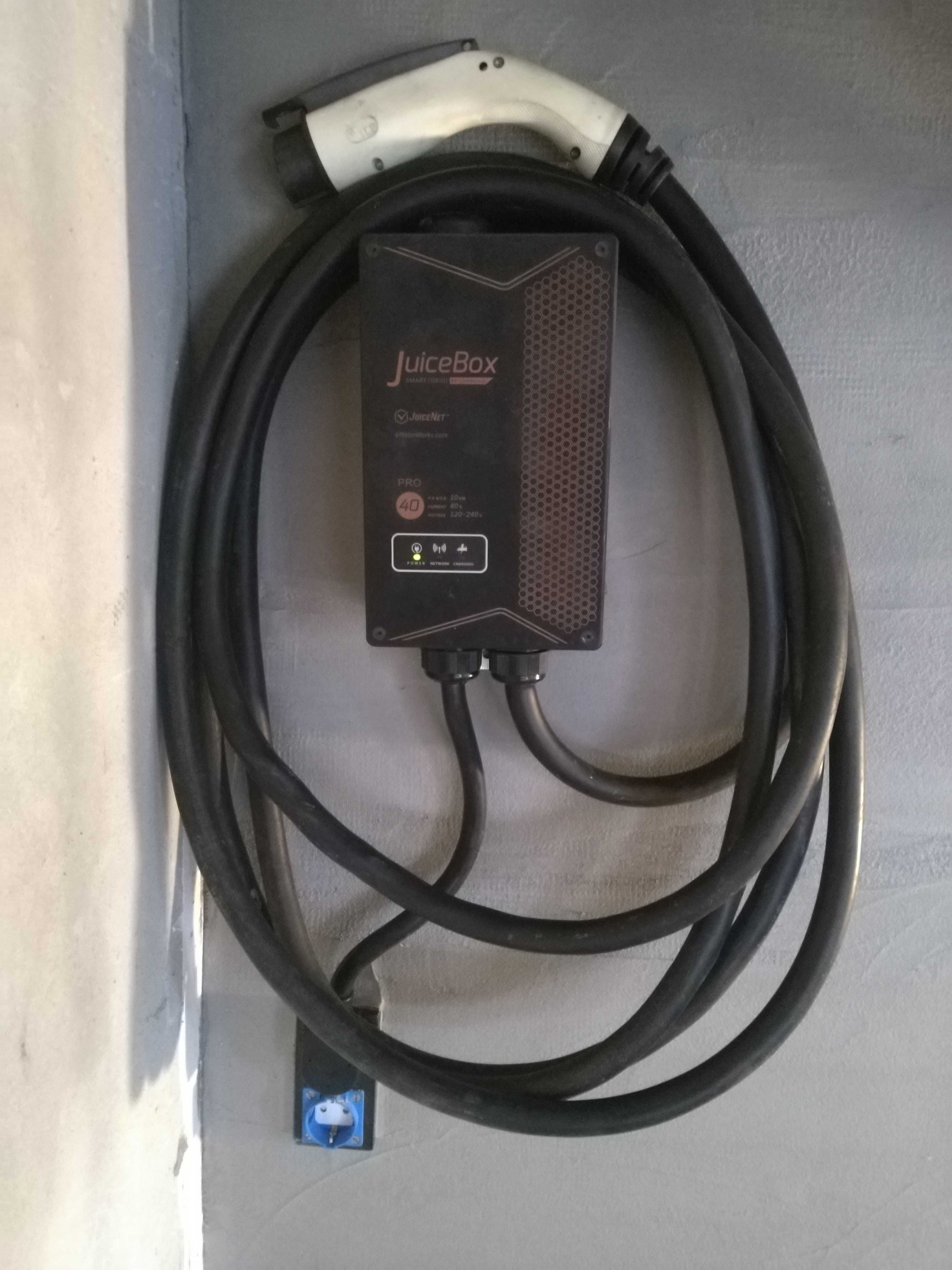 Знаменита американська зарядна станція JuiceBox Pro 40 (J1772,40А)