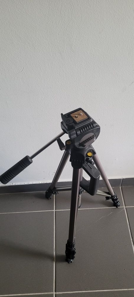 Tripé Activ para camaras de filmar e fotográficas