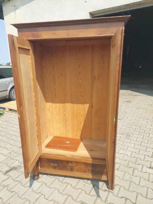 Meble bawarskie sofa szafa