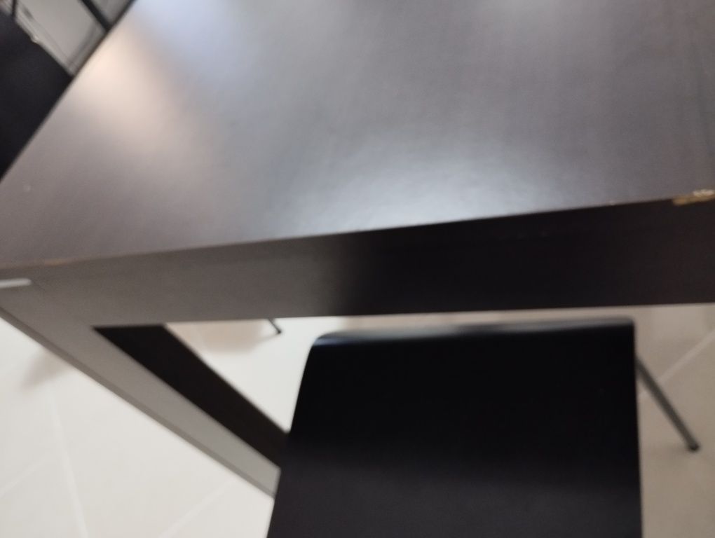 Mesa extensível + 4 cadeiras