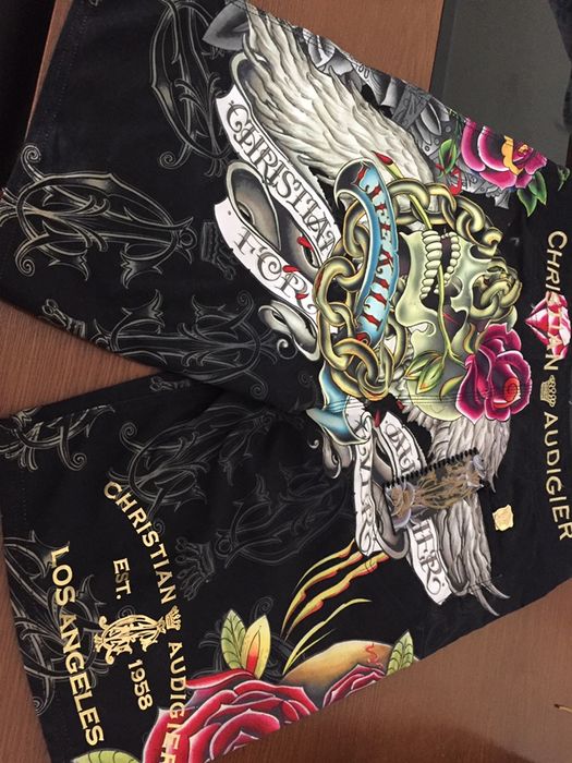 Calsoes- bermudas de marca Chistian Audigier